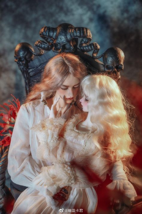 Bjd Couple, Doll Fanart, Vampire Core, Doll Reference, Doll Couple, Doll Face Paint, Couples Doll, Oc Board, Doll Aesthetic