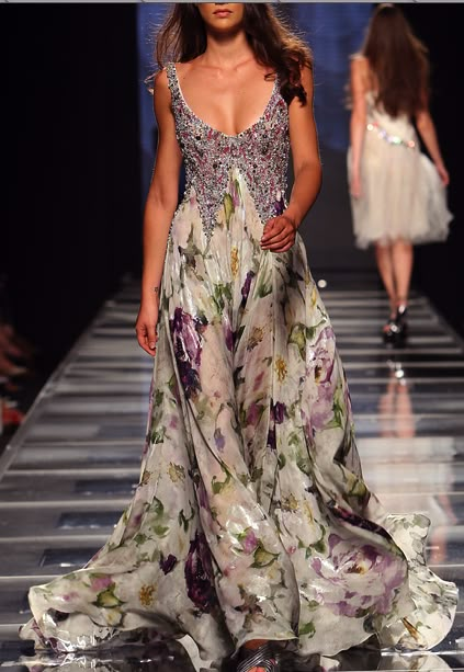 Tony Ward Formal Clothes, Tony Ward, Dream Dresses, Moda Chic, Runway Dresses, فستان سهرة, Floral Fashion, Moda Vintage, Couture Gowns