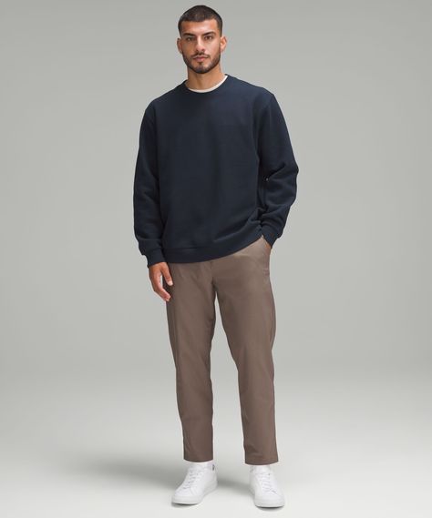 A reimagined classic. This fleece crewneck puts softness first, so you can bring comfort wherever you go. Designed for Casual. Designed to fit loosely with extra room in the chest and at the waist. Men’s Everyday Fashion, Versatile Outfits Men, Men S Fashion, Classic Male Style, Clothing Modeling Poses Men, Mens Hipster Fashion Street Style, Smart Casual Mens Outfit, Men Fashion Casual Outfits Winter, Sweater Guy Outfits