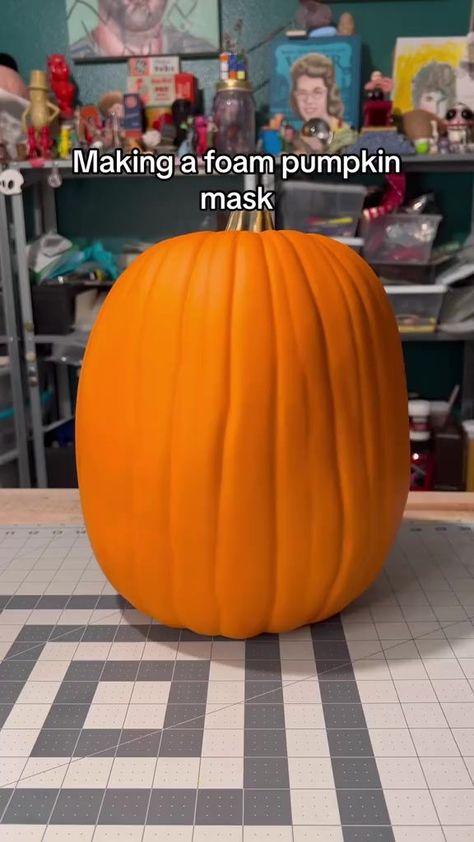 Pumpkin Mask Diy, Pumpkin For Halloween, Pumpkin Halloween Costume, Pumpkin Mask, Homemade Halloween Decorations, Foam Pumpkins, Halloween Crafts Decorations, Mask Diy, Scary Halloween Decorations