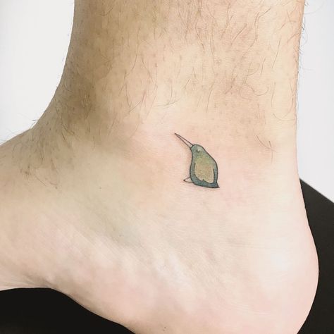 Kiwi Tattoo New Zealand, Small Kiwi Tattoo, New Zealand Inspired Tattoo, Kiwi Bird Tattoo, Bird Ankle Tattoo, Kiwi Tattoo, Nz Tattoo, Dumbest Tattoos, Kiwi Birds