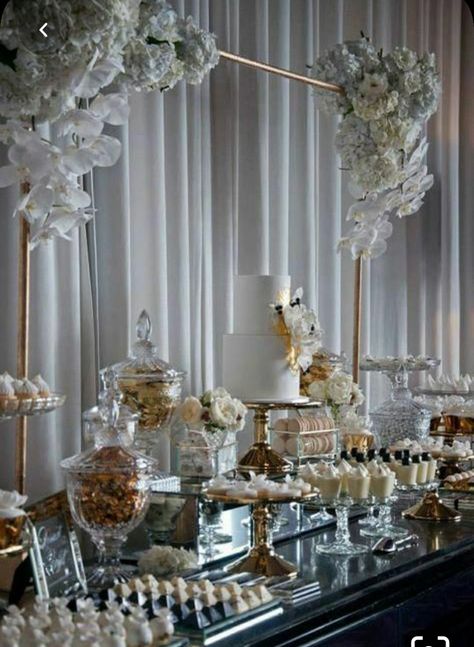 Buffet Wedding Table Setting, Wedding Chocolate Decoration, Cookie Bar Wedding, Candy Bar Wedding, Best Cookies, Wedding Chocolate, Wedding Sweets, Wedding Dresses Cinderella, Bar Wedding