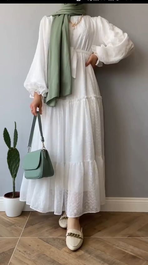 White Dress With Hijab Outfit, White Dress For Hijab, Traditional White Maxi Dress For Eid, White Maxi Dress Hijab Outfit, White V-neck Maxi Dress For Eid, White Dress Hijab Outfits, Hijab White Dress, White Dress Hijab, Hijabi White Dress