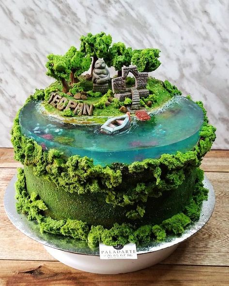 Another island cake but so far my favorite, it was inspired in an island in a lake where ancient “nahuas” vestiges where found. Fish and algae are modelling chocolate as well as the boat, and the goddess and stones are fondant If you are... Ginger Pound Cake, Jello Water, Lake Cake, Jelly Cakes, Camping Cakes, Recipe With Lemon, Island Cake, Cake Fails, Ocean Cakes