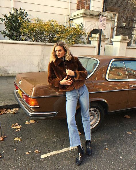 Matchy car Gucci Fashion Show, Goth Outfit, Looks Street Style, Mode Inspo, Jewel Neck, 가을 패션, Style Chic, Mode Inspiration, Looks Vintage