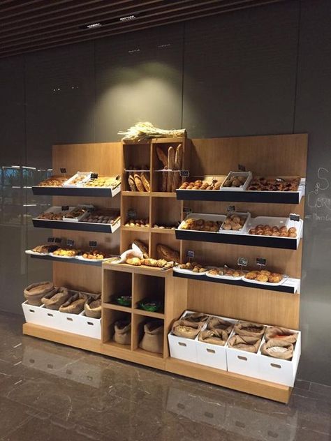 Boutique Patisserie, Bread Display, Cafe Counter, Bakery Shop Design, Bakery Interior, Bakery Design Interior, Grocery Store Design, Small Restaurants, Supermarket Design