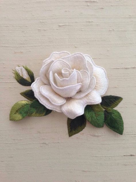 a Brazilian Embroidery Stitches, Embroidery Lessons, Hardanger Embroidery, 3d Rose, Embroidery Patterns Vintage, Learn Embroidery, Brazilian Embroidery, Embroidery Supplies, Rose Embroidery