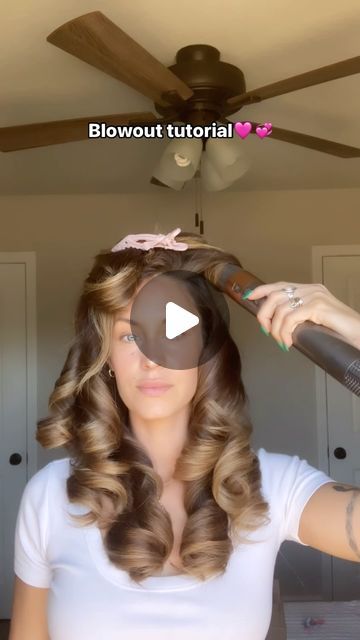 Sara Lininger on Instagram: "Everyone always asks how I get my Dyson curls to stay-  This mousse!!! And the blowout spray is 🤌  both of the products I used here are FREEE today when you order a custom shampoo/conditioner🏃🏼‍♀️💞 . Fill out my hajr quiz and I’ll build you a custom cart 🛒" Long Curly Blowout, Waterfall Curls Wedding, How To Get Big Blowout Curls, Homecoming Blowout Hair, Long Layered Hair Styling, How To Do A Blow Out With A Curling Iron, Hair Products For Blowout, Dyson Blowout Tutorial, Loose Curls How To