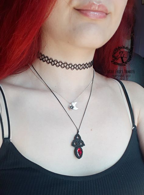 Diy Macrame Choker Necklace Tutorial, Heart Macrame, Moon Phases Bracelet, Macrame Choker, Moon Goddess Necklace, Collar Macrame, Celtic Knot Necklace, Simple Choker, Celtic Knot Pendant