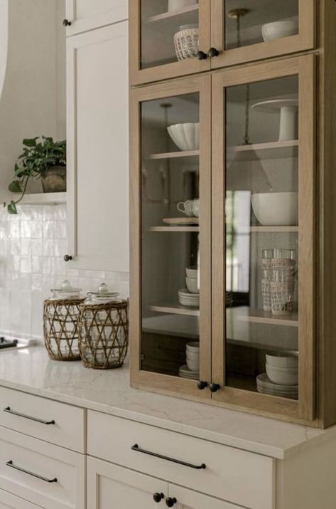 Wood Cabinet Pantry, Modern Built In China Cabinet, Glass Cabnits Kitchen Decor, Kitchen Cabinet On Counter, Full Length Upper Kitchen Cabinets, Kitchen Cabinet Tower Ideas, Full Length Cabinets Kitchen, Butlers Pantry Door Ideas, Built In Cabinets Kitchen