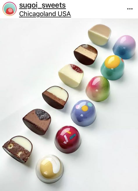 Bonbon Recipe, Aesthetic Treats, Bonbon Chocolate, Chocolate Bonbons Recipe, Artisanal Chocolate, Bon Bons Recipe, Chocolate Bonbons, Homemade Chocolate Bars, Chocolate Photos