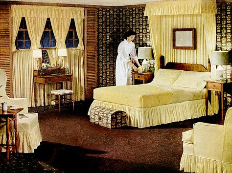 Bedroom (1952).  Except for the walls and carpet, I'd love to have this room today. 1950 Bedroom, 50s Bedroom, Ornate Bedroom, Vintage Bedroom Sets, Retro Rooms, Villa Interior, Retro Bedrooms, Living Vintage, Vintage Interior Design