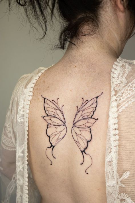 Fineline Back Tattoo, Back Tattoo Wings, Front Thigh Tattoos, Angel Wings Tattoo On Back, Fairy Wing Tattoos, Tattoo Wings, Butterfly Tattoo Stencil, Waist Tattoos, Ear Tattoo Ideas