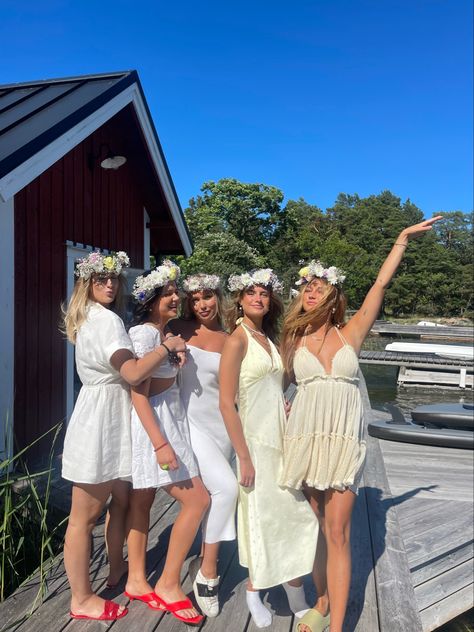 Mid Sommar Aesthetic Party, Swedish Midsummer Outfit, Swedish Midsommar Outfit, Mid Summer Aesthetic, Swedish Midsummer Aesthetic, Swedish Girl Aesthetic, Swedish Midsummer Party, Midsommar Birthday, Midsommar Costume