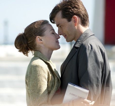 David Tennant and Kelly MacDonald in The Decoy Bride Decoy Bride, Hot Scottish Men, Kelly Macdonald, British Movies, Scottish Actors, Happy Song, 10th Doctor, Michael Sheen, British Tv