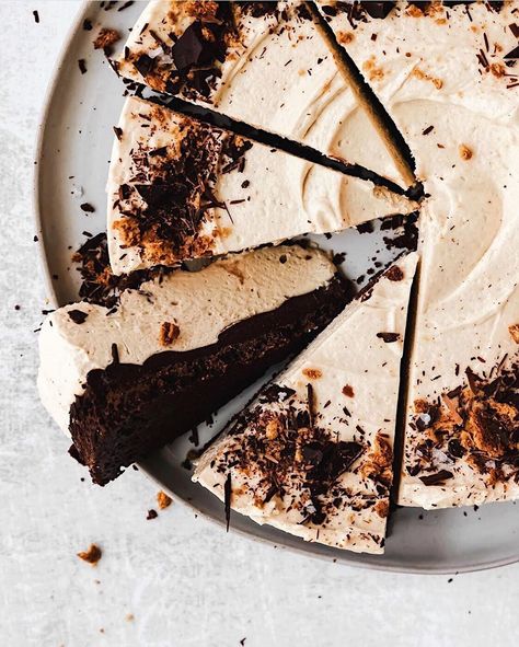 Chocolate and Tahini Mousse Pie on the feedfeed Pb Mousse, Pumpkin Tahini, Peanut Butter Mousse Pie, Cocoa Powder Cookies, Mousse Pie, Great Dinner Recipes, No Bake Recipe, Gingersnap Crust, Peanut Butter Mousse