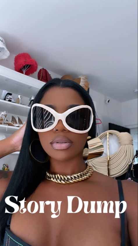 Lorvae Dearra Glasses, Sunglasses Black Women, Dearra Taylor, Black Girls Luxury Lifestyle, Car Selfies, Ig Models, Couples Christmas, Football Illustration, Dark Sunglasses