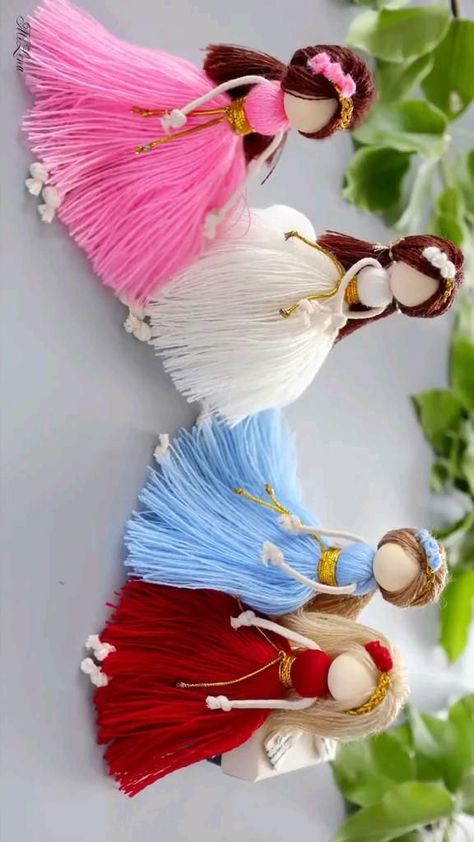 Cotton Crafts Decor, Embroidery Thread Dolls, Diy Doll Outfits, Tassel Dolls Diy, Ribbon Craft Ideas, Cotton Dolls Diy, How To Make Dolls Handmade, Diy Yarn Dolls How To Make, Diy Doll Crafts