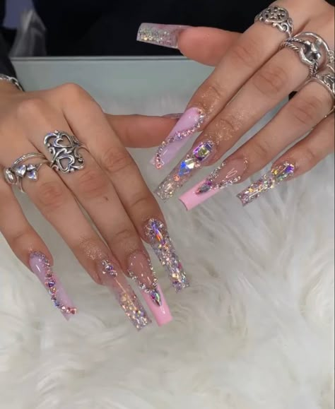 Medium Acrylic Nails, Pink Bling Nails, Purple And Silver Nails, Quinceanera Nails, Girly Acrylic, Ombre Acrylic Nails, Nails Design With Rhinestones, Acrylic Nails Designs, Baddie Nails