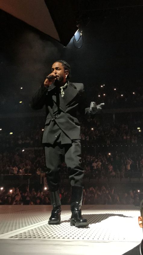 Kendrick Lamar Style, Kendrick Lamar Outfits, Kendrick Concert, King Kendrick, Kung Fu Kenny, To Pimp A Butterfly, Kendrick Lamar, Celebrities Male