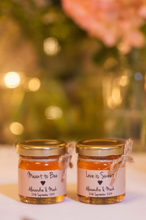 Bomboniere Ideas, Honey Business, Honey Ideas, Bridal Shower Favors Cheap, Jam Wedding Favors, Lolly Jars, Wedding Bomboniere, Unique Bridal Shower Favors, Bridal Shower Favors Diy