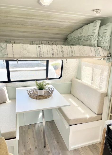 Caravan Interior Makeover, Motorhome Remodel, Caravan Living, Home Inspo Exterior, Vintage Camper Interior, Rv Interior Remodel, Caravan Decor, Camper Interior Design, Caravan Makeover