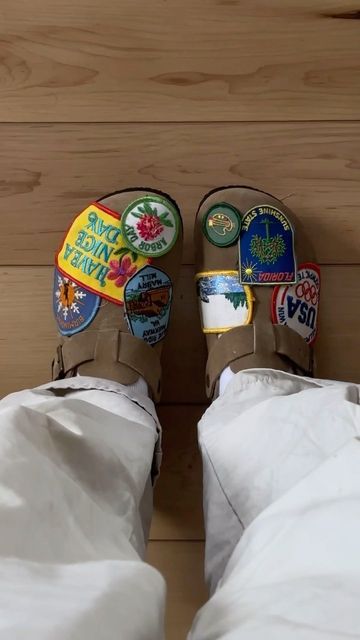 Mallory Morris on Instagram: "✨PATCHWORK DIY BIRKS ✨ Seriously such an easy DIY! Everything is linked on LTK! (Besides the patches!) #diy #birks #diybirkenstocks #birkenstockboston #shoediy" Patched Birkenstocks, Patch Birkenstock, Patches On Shoes, Upcycling Shoes, Converse Painting Ideas, Custom Birkenstocks, Converse Painting, Shoe Accessories Diy, Diy Everything