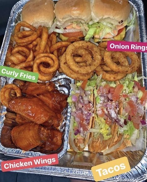 Tray Food Ideas, Food Tray Ideas, Soul Food Recipes, Full Meals, Catering Food Displays, Plate Food, Cook Meals, Kitchen Queen, Nyc Instagram