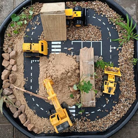 Diy Backyard Car Track, Construction Tuff Tray, Messy Play Activities, Construction Play, Backyard Kids Play Area, Eyfs Activities, Nursery Activities, Kids Outdoor Play, Sand Play