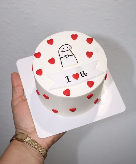 A sweet way to say I Love you❤️ . . #bento #bentocake #minicake Bento Cake For Love, Love Bento Cake, Bento Cake, Simple Birthday, Simple Birthday Cake, Say I Love You, Mini Cakes, For Love, I Love You