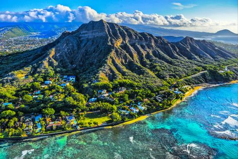 How to Plan a Trip to Hawaii | ShermansTravel Hawaii In September, Hawaii Places To Visit, Hawaii In October, Best Island In Hawaii, Hawaii In December, December Weather, Wedding Song Ideas, The Unhoneymooners, Best Summer Vacations