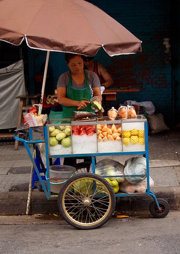 Thailand Aesthetic Food, Bangkok Thailand Aesthetic, Thai Aesthetic, Thailand Market, Thailand Street Food Photography, Thai Market, Thailand Water Market, Bangkok Street Food, Street Food Thailand