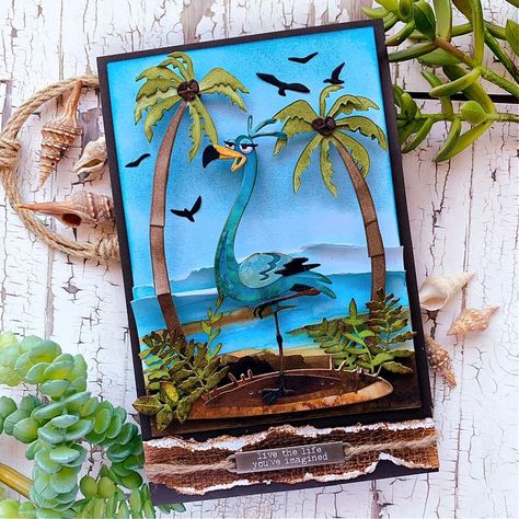 I love creating beach scenes and thought a scene with the Tim Holtz Sizzix die, Gladys, would be fun. Tim Holtz Sizzix Dies, Tropical Cards, Tim Holtz Crafts, Tim Holtz Dies, Tim Holtz Cards, Crazy Bird, Tim Holtz Sizzix, Ranger Ink, Bird Cards