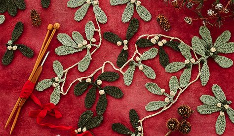 As we start to gather our thoughts on this year's Christmas shopping, we look to Loop on London's Camden Passage for inspiration. Crochet Mistletoe, Mistletoe Garland, Crochet Christmas Garland, Selvedge Magazine, Crocheted Christmas, Crochet Garland, Linen Yarn, Christmas Crochet Patterns, Irish Lace