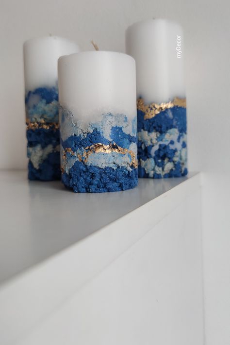 interior candles create elegant refined lighting and beautifully decorate the surrounding list. Beachy Candles, Geode Candle, Candle Making Studio, Handmade Candles Diy, Calming Candles, Cement Candle, Candle Obsession, Candle Projects, Diy Candles Scented