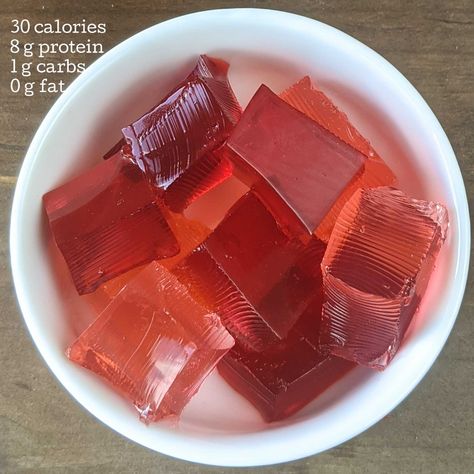 With only 30 calories, 60 mg of caffeine, and 8 g protein, this is a dessert you can have every day! I've been reaching for this low calorie treat any time a craving hits. #sugarfree #glutenfree #lowcalorie #highprotein #jelloblocks Jello Blocks, Food Calories List, Jello Flavors, Sugar Free Drinks, Sugar Free Jello, Gelatin Recipes, Unflavored Gelatin, 1200 Calories, No Calorie Foods