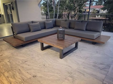 Patio With Dining Table And Seating Area, Sofa For Terrace, Exterior Sofa Design, Patio With Couch And Dining Table, Exterior Furniture Terrace, Terrace Sofa, Outdoor Lounge Furniture Wood, Patio Chico, Living Room Designs India