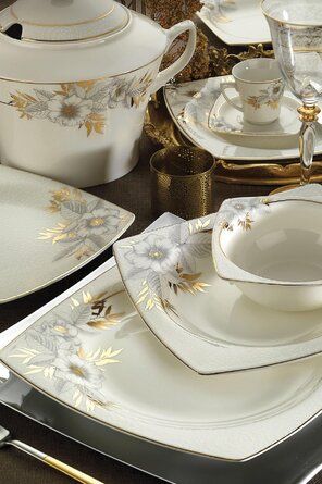 Dinnerware Sets Unique, Kitchen Decor Collections, Crockery Design, Crockery Set, Fine China Dinnerware, Fine Dinnerware, China Dinnerware Sets, Bone China Dinnerware, Luxury Tableware