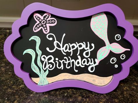 Mermaid Chalkboard, Happy Birthday Mermaid, Chalkboard Doodles, Birthday Mermaid, Beach Birthday Party, Anime Wall, Birthday Chalkboard, Beach Birthday, Chalkboard Sign