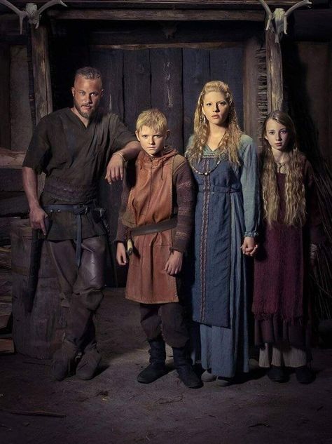 Vikings Lagertha, Blonde Boy Aesthetic, Arte Viking, Ragnar Lothbrok Vikings, Kievan Rus, Viking Series, Viking Village, Vikings Tv Series, Fashion Timeline