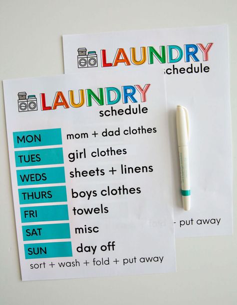 Download and print this laundry schedule to help your family keep track of laundry - spell it all out! www.thirtyhandmadedays.com Laundry Schedule, Printable Schedule, Wash And Fold, Meal Planning Template, Day Schedule, Washing Laundry, Laundry Day, Household Organization, Wedding Linens