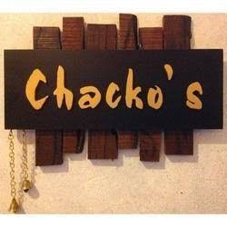 Name Board For Home, Name Plates Design, House Name Board, Home Name Plates Ideas, Name Plate Ideas, Home Name Plate, House Name Plate, Wooden Name Plates, Plates Ideas