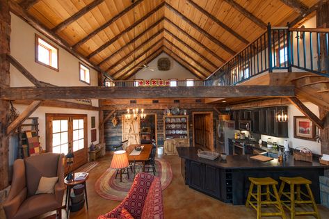 Barn Living Rooms - Barns with Living Quarters Pole Barn Living Quarters, Barn Living Quarters, Shop With Living Quarters, Pole Barn Designs, Barn With Living Quarters, Gambrel Barn, Barn Homes Floor Plans, Luxury Homes Exterior, House Plan With Loft