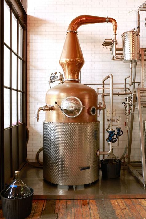 Oleson refers to the company's pot still as their "copper rocket ship." Oil Distiller, Whiskey Still, Liquid Lunch, Wheated Bourbon, Copper Pot Still, Brewery Design, Moonshine Still, Gin Distillery, Copper Still