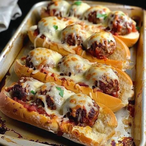 Large Family Meal Ideas, Savory Food Ideas, Meatball Boats, Chill Recipes, Timeless Recipes, Family Dinner Menu, Midnight Munchies, Savoury Treats, Turnover Recipes