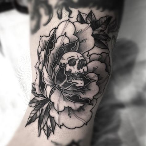 Seaside Design, Redemption Tattoo, Simpsons Tattoo, Mother Nature Tattoos, Peony Tattoo, Studio Tattoo, Black Illustration, Knee Tattoo, Skull Tattoo Design