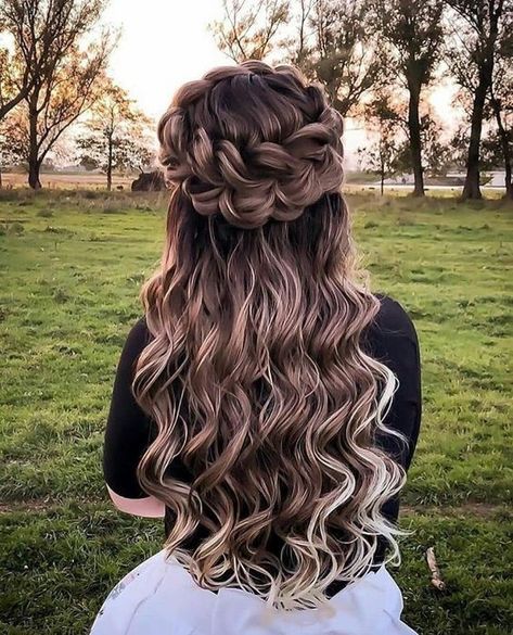 Top Easy Gorgeous Hairstyle Ideas For Long Hair | #hairstyles #hair #fashion #haircut #style Beautiful Braided Hair, Prom Hairstyles For Long Hair, Hair Stylies, Hot Hair Styles, Hairdo For Long Hair, Easy Hairstyles For Long Hair, Braids For Long Hair, Long Curly Hair, Long Curly