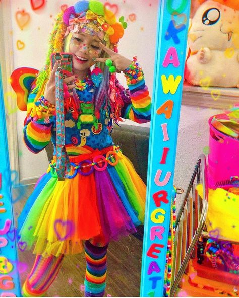 Neon Core Outfit, Colourful Aesthetic Outfit, Hyperpop Clothes, Rainbow Outfit Ideas, Decora Fashion Outfits, Cybr Grl, Harajuku Decora Kei, Decora Kei Fashion, Decora Outfits