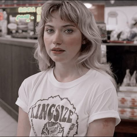 Frankie Maxwell, Imogen Poots Icons, Hannah Dodd, The Love Witch, Imogen Poots, Lea Seydoux, Oldest Daughter, The Nanny, Nanny