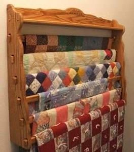 Ideas On How To Display Your Quilts Quilt Display Racks, Quilt Accessories, Displaying Quilts, Quilting Accessories, Display Quilts, Quilt Racks, Quilt Hanger, Quilt Decor, Beginner Quilting